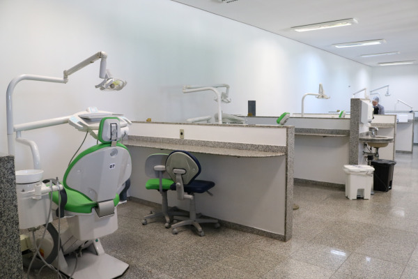 11 consultórios odontológicos